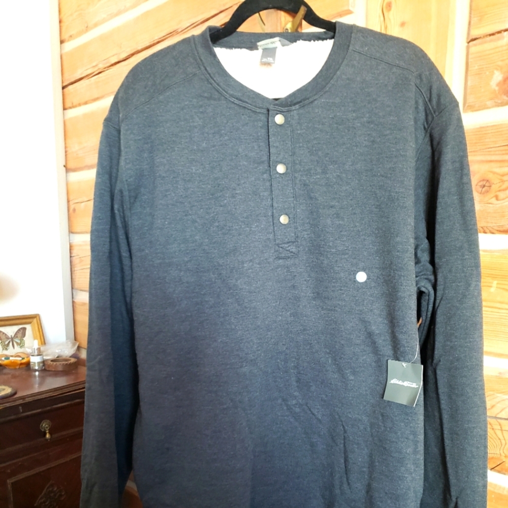 TallXL Eddie Bauer fleece lined sweatshirt. Men